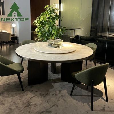 المطبخ الحديث طاولة طعام بيضاء وكرسيات خضراء طاولة طعام مستديرة